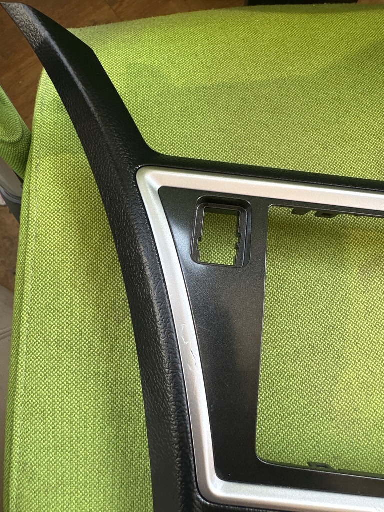 Radiorahmen Toyota OE 55405-02430, 55405-02440 Product image