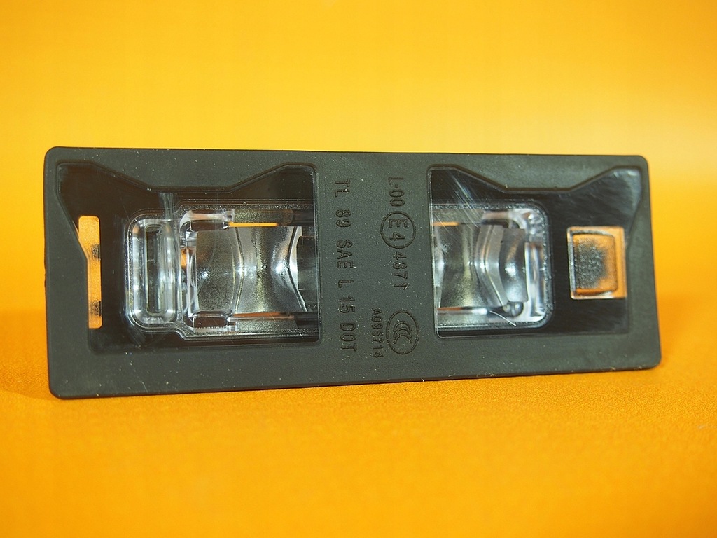 Audi Q3 83A Kennzeichenleuchten 8w6943021a Product image