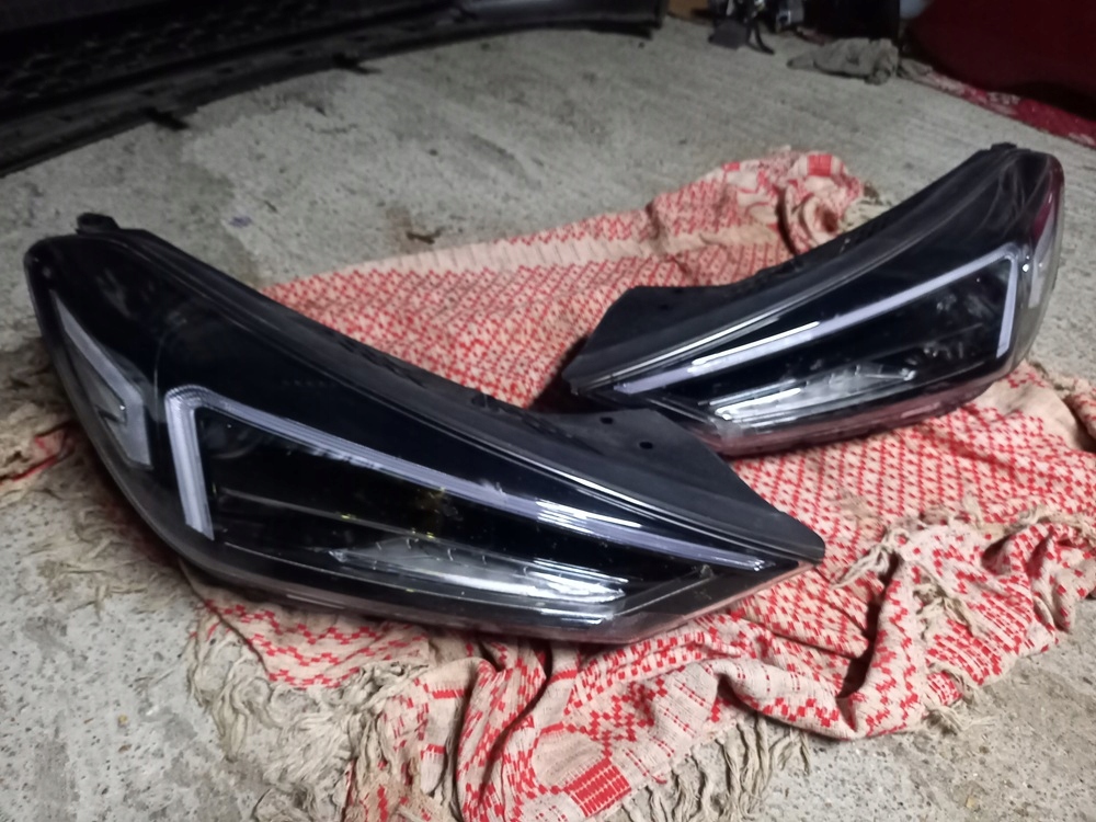 Komplette vordere Maske Stoßfänger Lampengürtel Hyundai Tucson III Lift WR6 Product image
