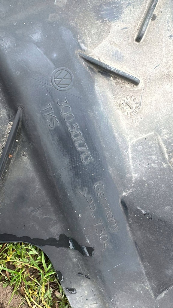 Skoda Superb III Plate Chassis Cover 3Q0501713 Product image