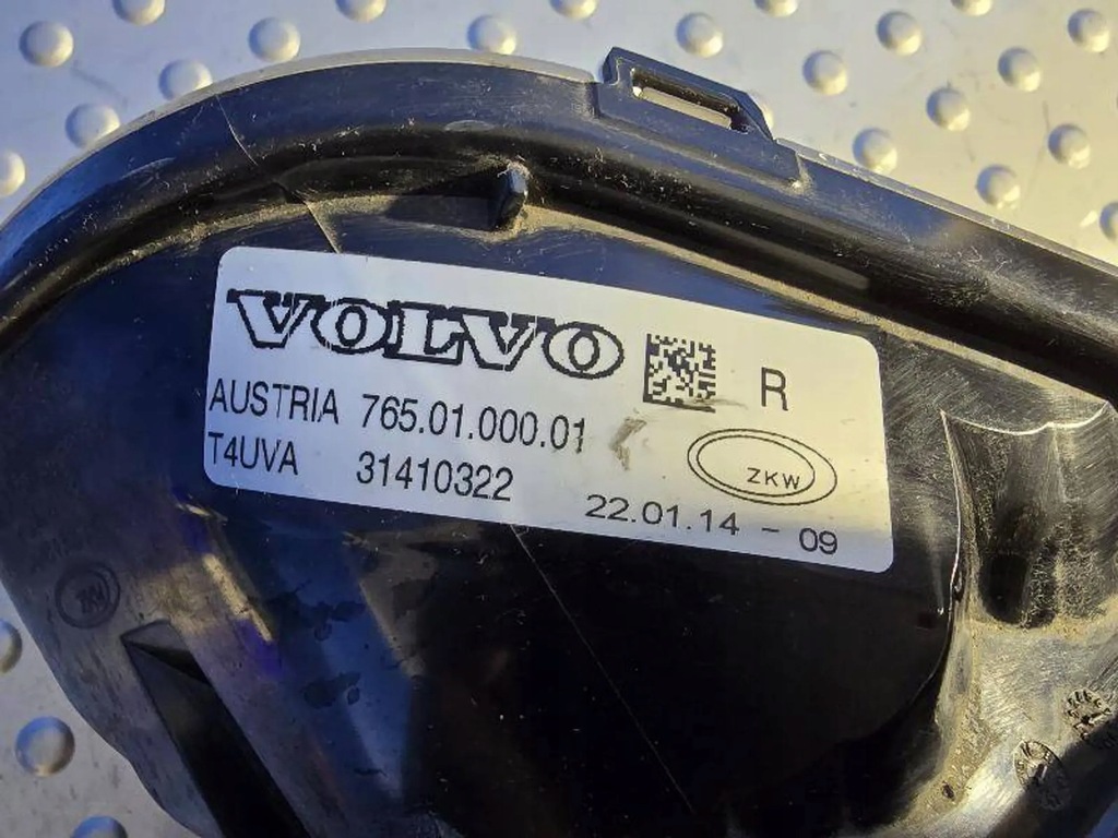 Volvo V70 14- XC70 S80 31410322 LED DRL HALOGEN NEBEL RECHTS Product image