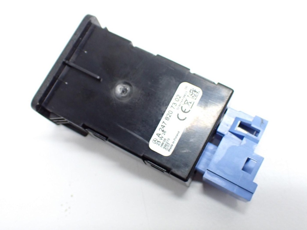 Nest Port USB C Europa A2478207302 Mercedes Cla II C118 x118 24r Product image