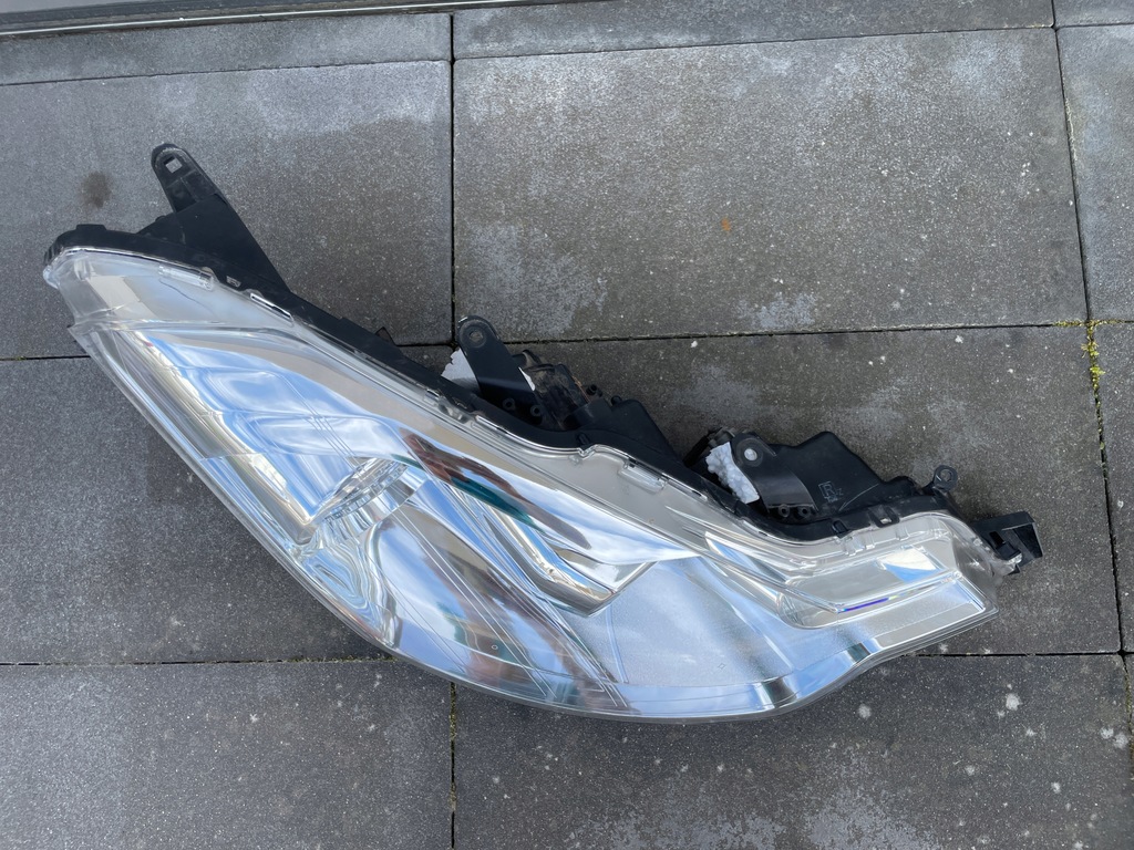 C Crosser C-Crosser Xenon EU-Lampe, rechts Zoll Product image