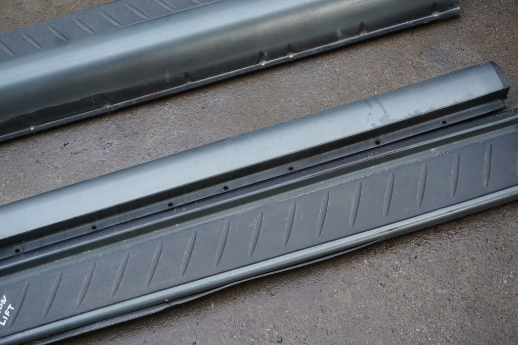 SSANGYONG REXTON FRILLS STAGE STEPS 05 SET Product image