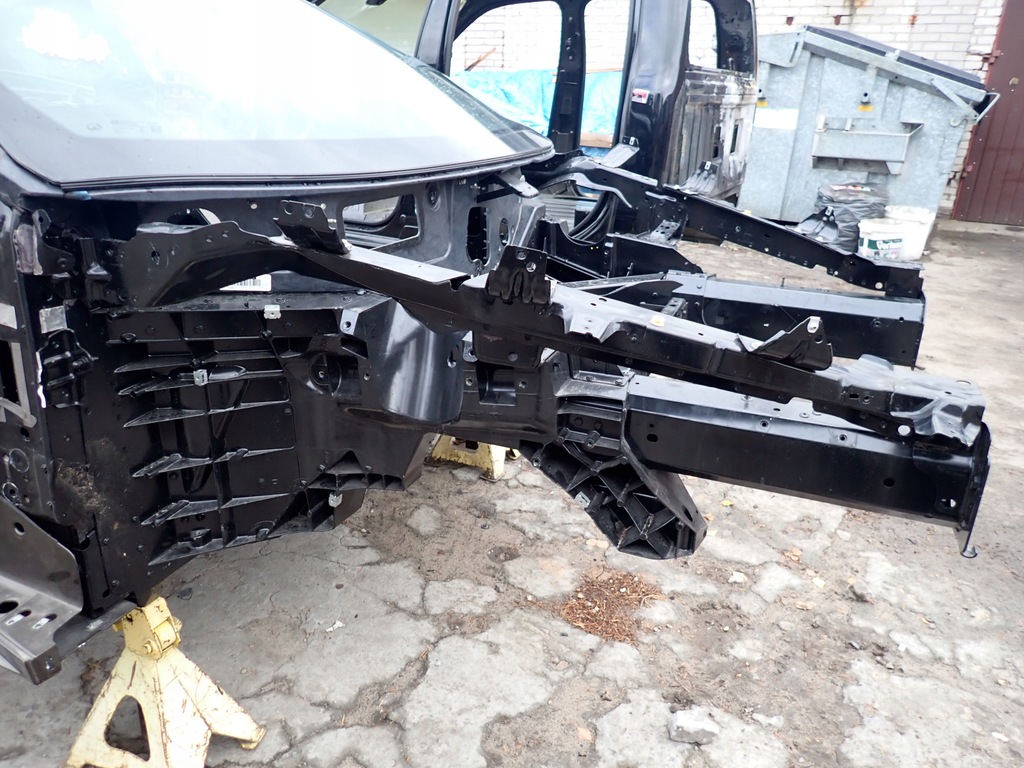 Schürze rechts Kotflügelhalterung rechts vorne Chevrolet Corvette C8 2020- Product image