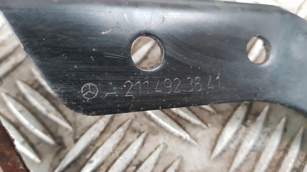 MERCEDES W211 Auspuffhalterung Product image