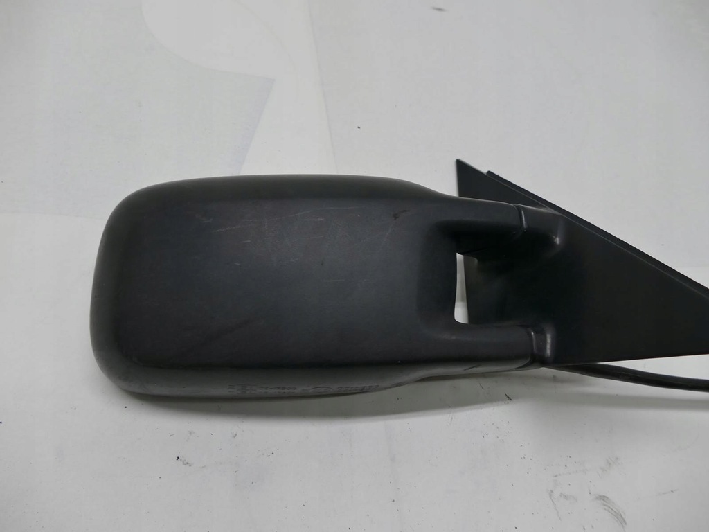 VW PASSAT B4 RECHTER MANUELLER SPIEGEL Product image