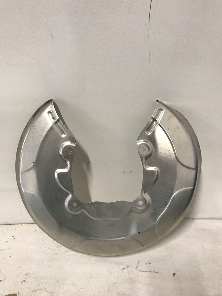 BMW F40 HINTERE SCHEIBENABDECKUNG 6799739 Product image