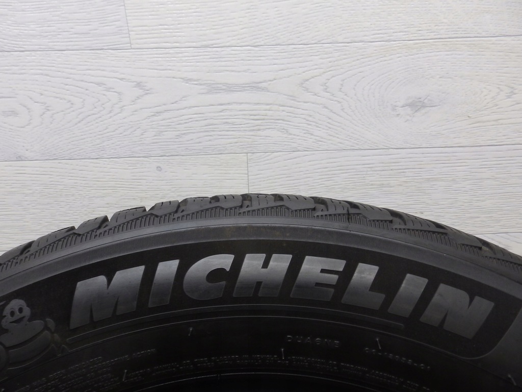 Michelin Pilot Alpin 5 Ganzjahresreifen 225/60/18 Product image