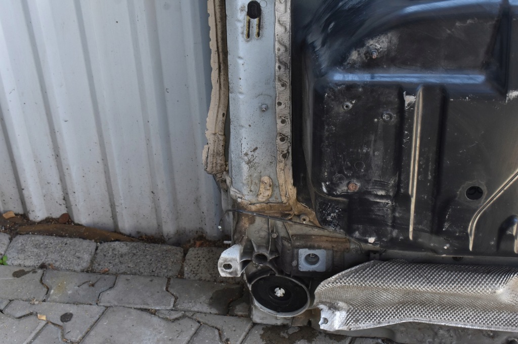 HINTEN BAD BADEBODEN MERCEDES BENZ W205 COMBI S205 2016 Product image