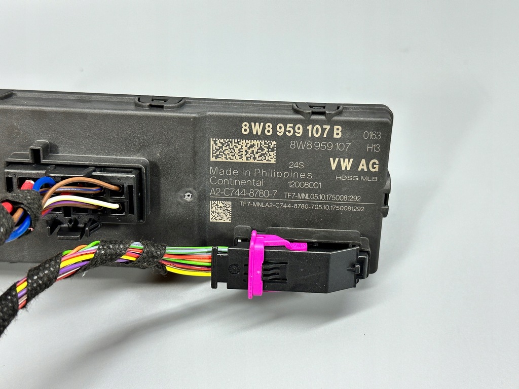 AUDI A5 F5 8W ELEKTRISCHES STAMMDECKEL-STEUERMODUL 8W8959107B Product image