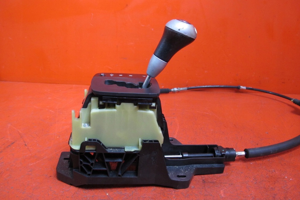 MERCEDES W245 B-KLASSE 2,0 CDI 640941 W169 HEBEL SELEKTOR SCHALTKABEL Product image