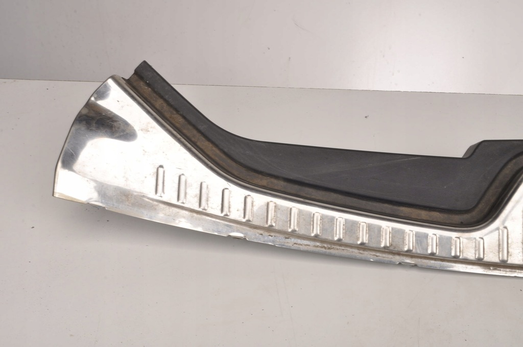VOLVO V60 KOFFERRAUM FAHRERABDECKUNG 31403589 Product image