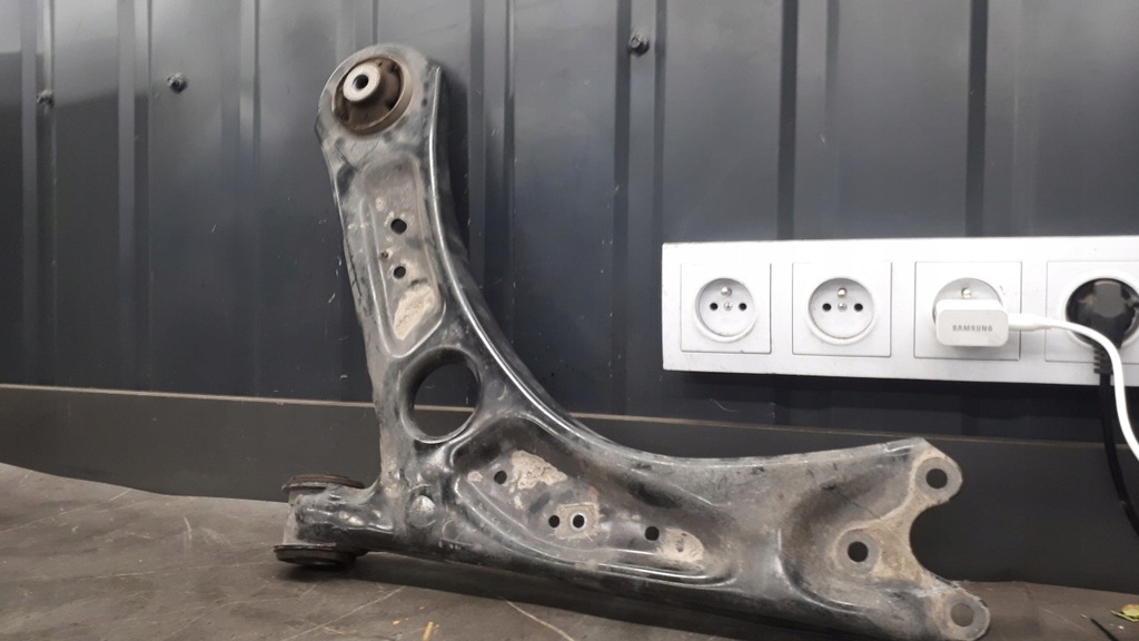 5R3407151b links akzeptieren Ford Tourneo Connect MK3 VW Caddy V Product image