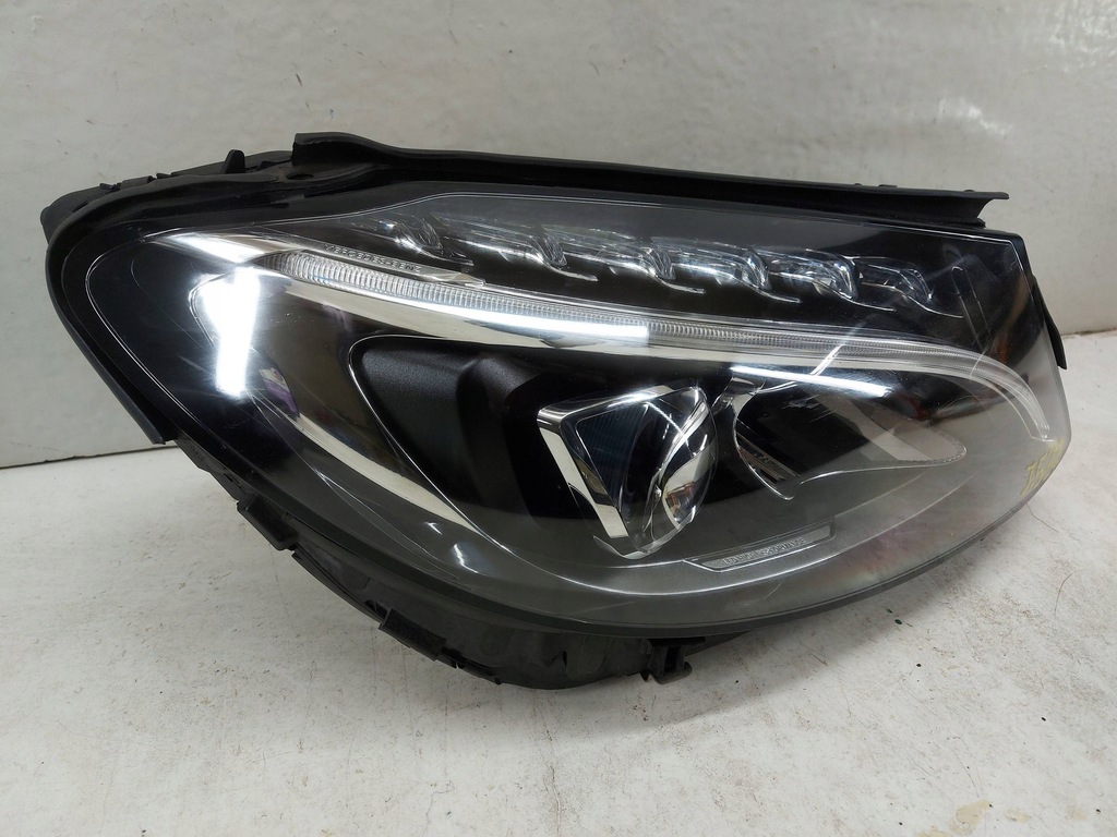 Mercedes-Benz C Klasse 205 W205 LED Right Frontlampe Vorderscheinwerfer Product image
