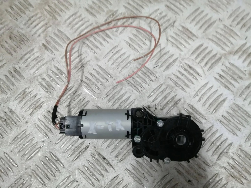Nissan X-Trail T32 SITZVERSTELLMOTOR Product image