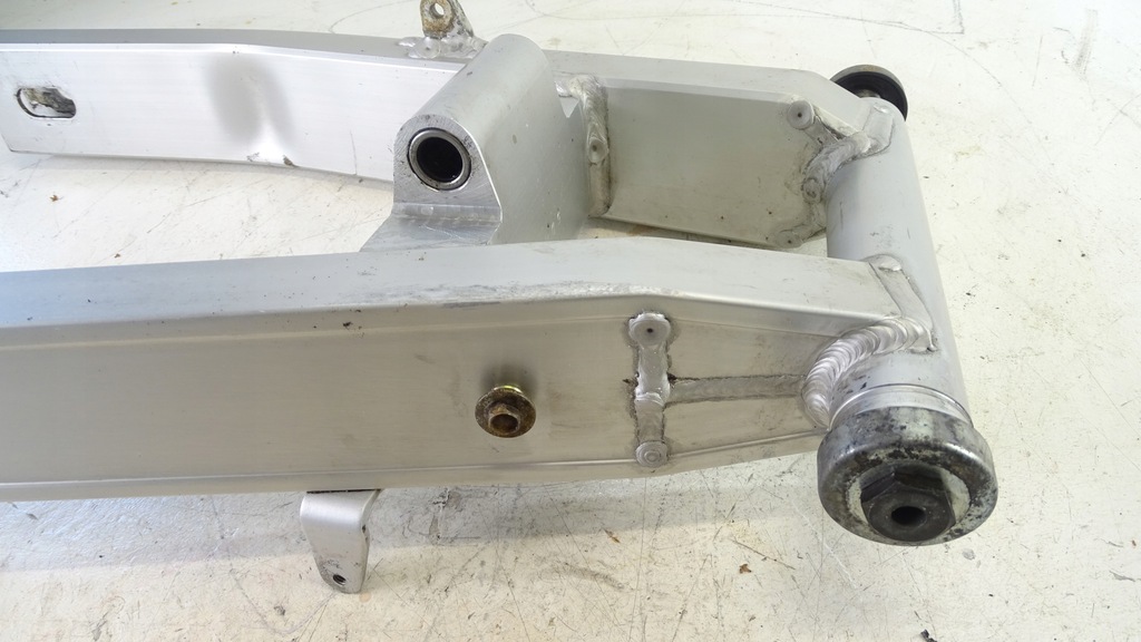 Yamaha FZS 600 Fazer 98-03 Schwingenaufhängung hinten Product image