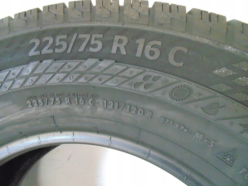 Continental VanContact 4Season-Reifen 225/75R16 121 R Product image