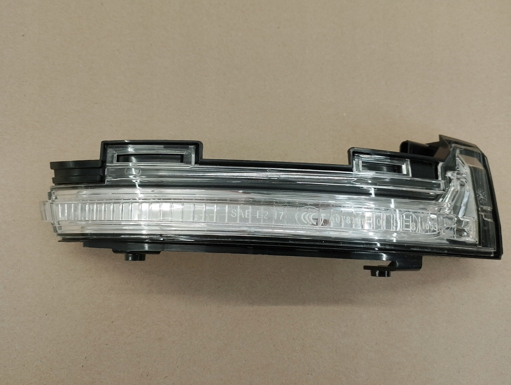Blinker rechts im Spiegel VW TOUAREG III Product image