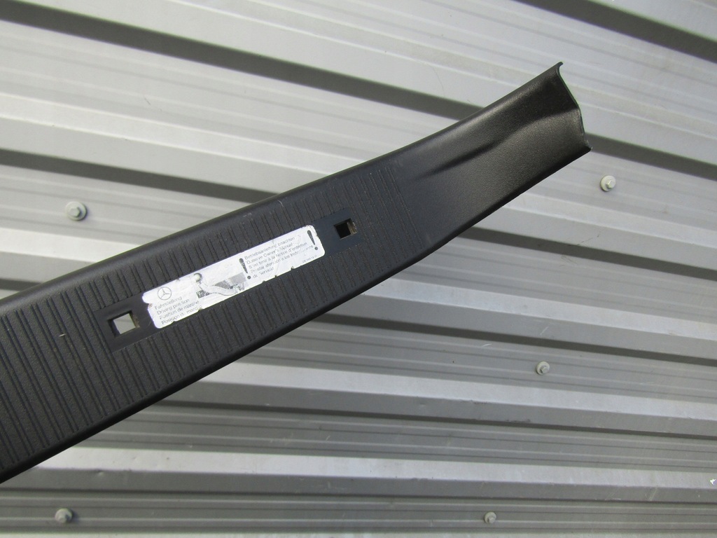 2 MERCEDES W202 COMBI HINTERE KOFFERRAUMABDECKUNG IM KOFFERRAUM Product image