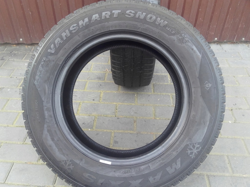 MAXXIS VANSMART SNOW WL2 215/65R16C 109T 576D Product image