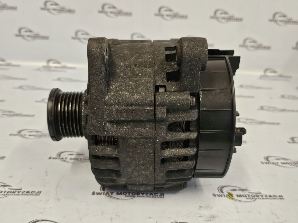 Trafic Vivaro Primastar 2.0 DCI M9R782 114 km Generator 8200404459 Product image