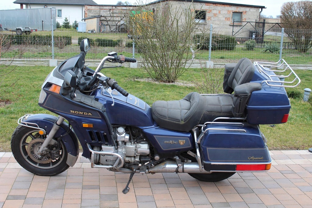 HONDA GL1200 GOLD WING LICHTPLATTENHALTERUNG Product image