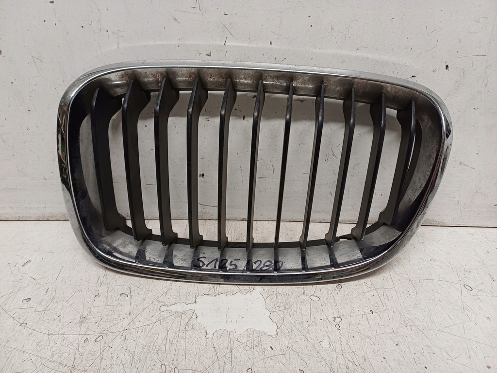 BMW 1 und F20 F21 11-15 Grill Kühlergrill links vorne 7239021 Product image