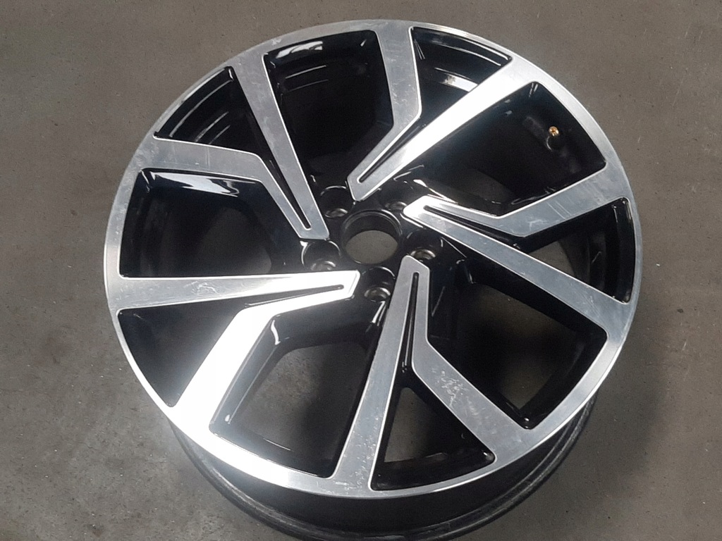 VW Polo (2017-) R18 5X112 7,5J ET51 Leichtmetallfelge 2G0601025AC Product image
