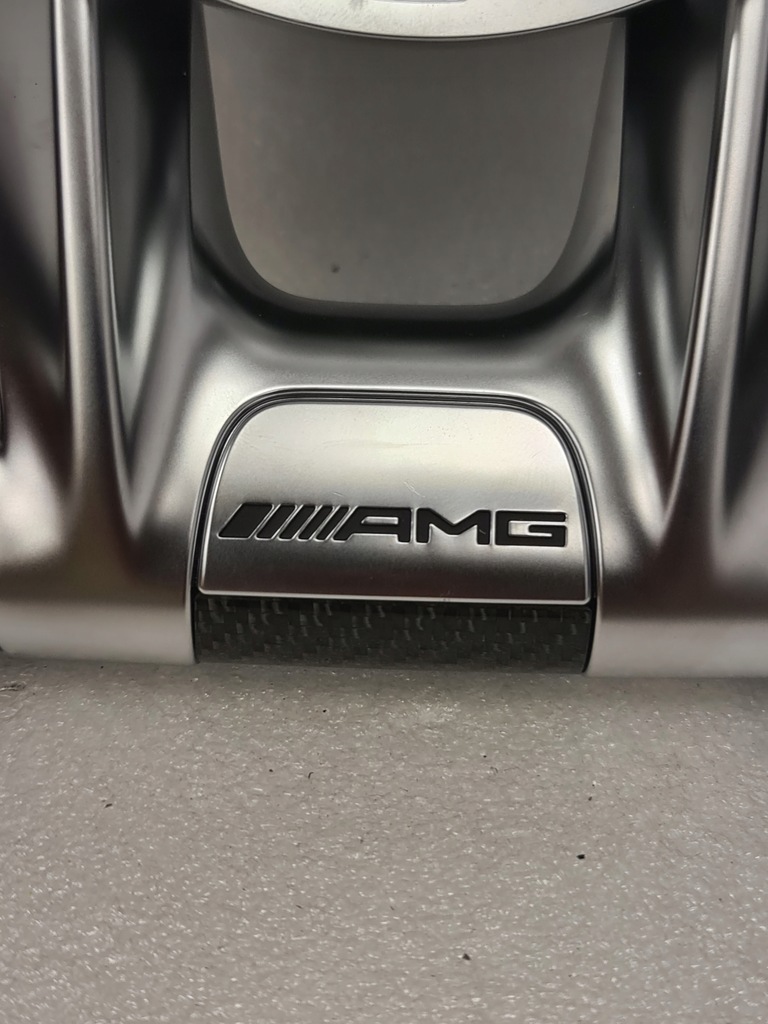 Mercedes AMG beheizbares Carbon-Alcantara-Lenkrad Product image