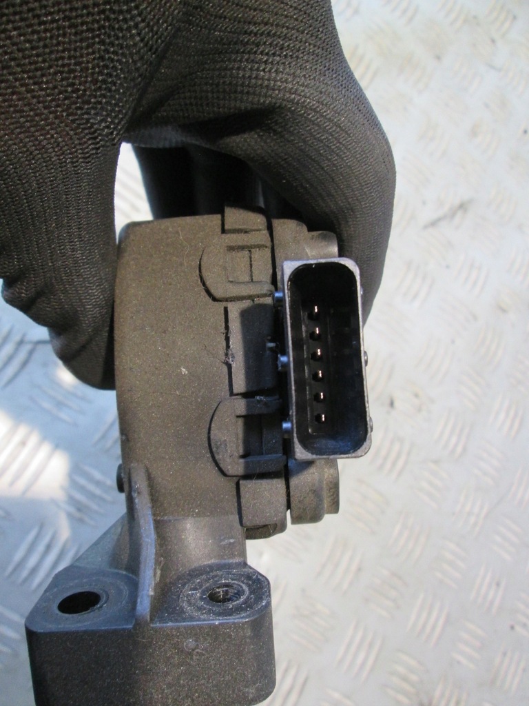 GASPEDAL-POTENTIOMETER OPEL VECTRA C 9186724 CE Product image