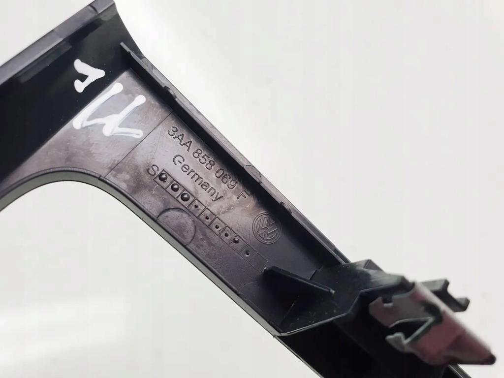 VW Passat B7 11r Rahmen, Konsolenblende, Brettdekor Product image