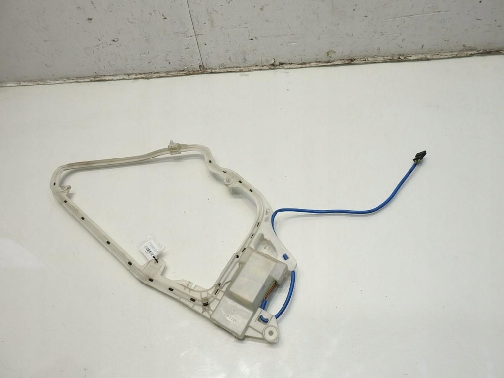 SCHLÜSSELLOSE ANTENNE TÜR RECHTS 5 PIN MERCEDES W220 A2208200475 Product image
