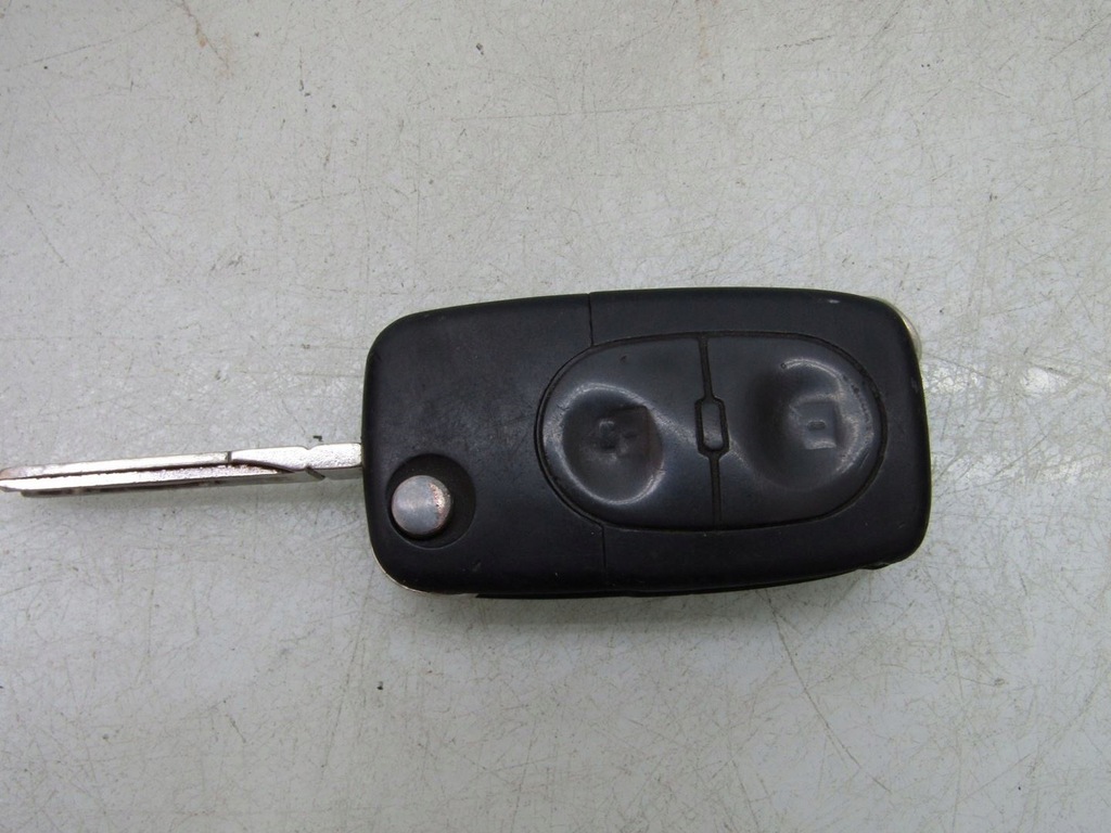PASSAT B5 1.9 TDI 00R ZÜNDSCHALTER MIT SCHLÜSSEL 4B0905851A Product image