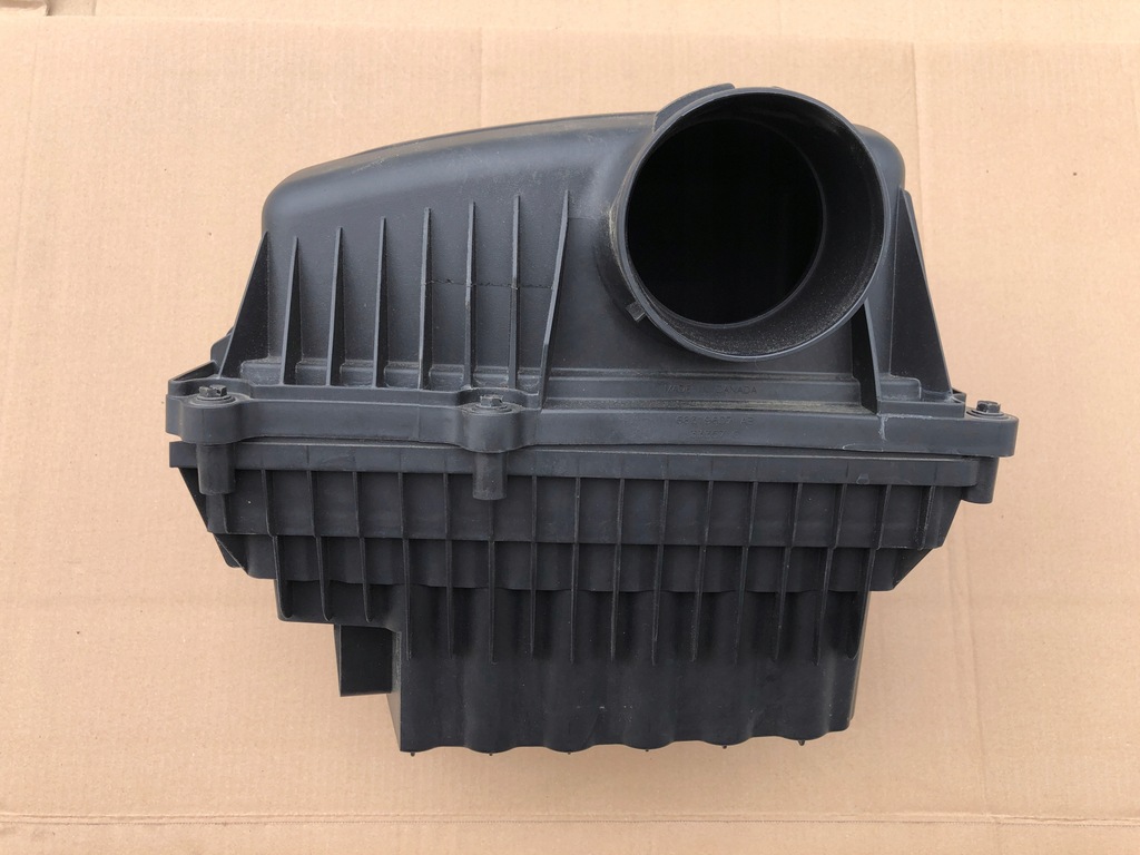DODGE RAM 1500 V 19- 2019-2024 5.7 LUFTFILTERGEHÄUSE 68319607AB Product image