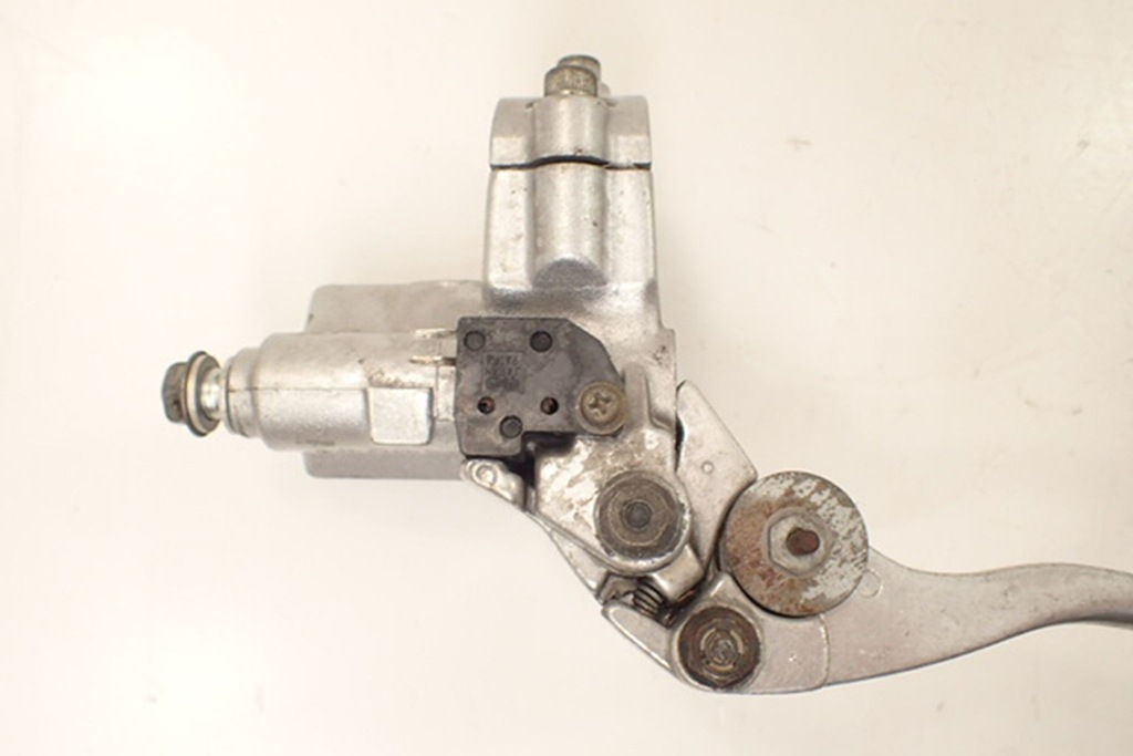 Suzuki GSX 1100 G 91-96 Hauptbremszylinder vorne Product image