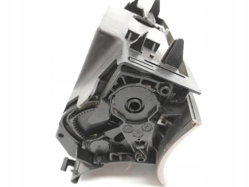 Mercedes-Benz E T-T-Model (S211) A2116802852 2.2L Diesel 2008 Aschenbecher Product image