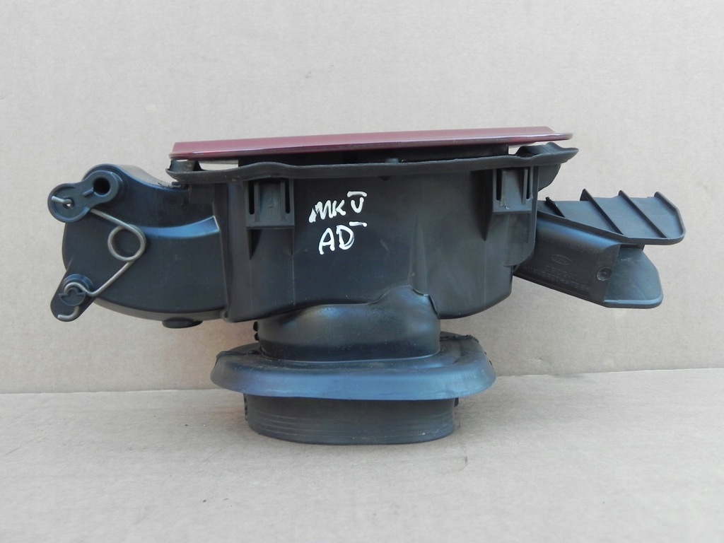 FORD MONDEO MK5 AD HTB SEDAN KRAFTSTOFFEINFÜLLKLAPPE Product image