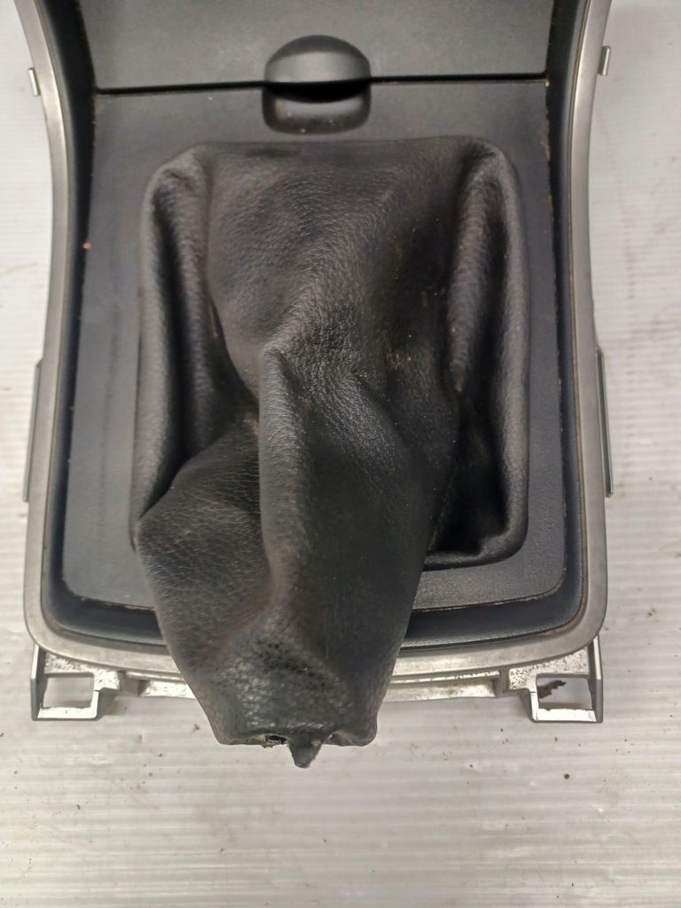 MAZDA 6 II GH 07-12 KONSOLENMITTELTUNNELRAHMEN ZAHNRADGLOCKEN Product image