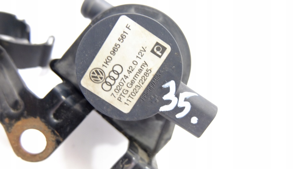VW AUDI ZUSÄTZLICHE WASSERPUMPE 1K0965561F Product image