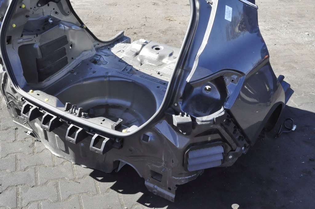 FORD FIESTA MK8 GESAMTER HINTERER ASS HINTERER GÜRTELKOTFLÜGEL LINKS RECHTS Product image