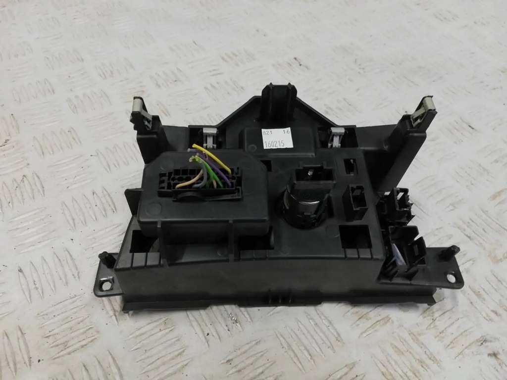 ABLAGEREGAL USB-AUX-BUCHSE PEUGEOT 308 T9 II 9803434777 Product image