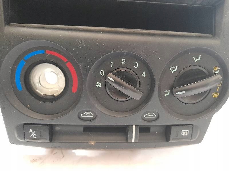 MITTELABDECKUNG 84740-10050 HYUNDAI GETZ Product image