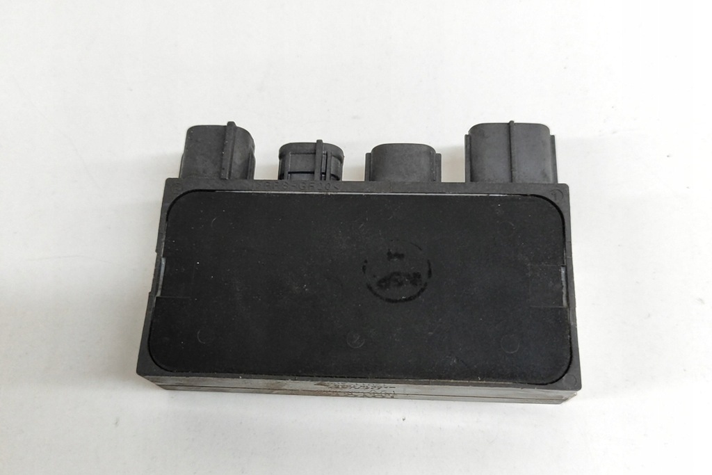Toyota Hilux 8 AN110 GLOW Plug Modul 28551-0e010 2.4 Diesel 110 kW 2018 Product image