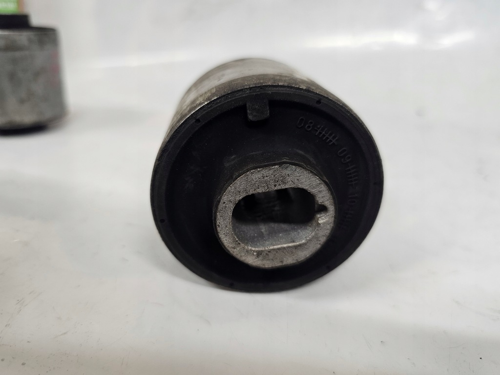 MERCEDES C-KLASSE W203 VORDERARMBUCHSE A2033331014 Product image