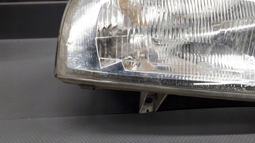 138862-00 Rechte Scheinwerfer VW Golf III Hella Product image