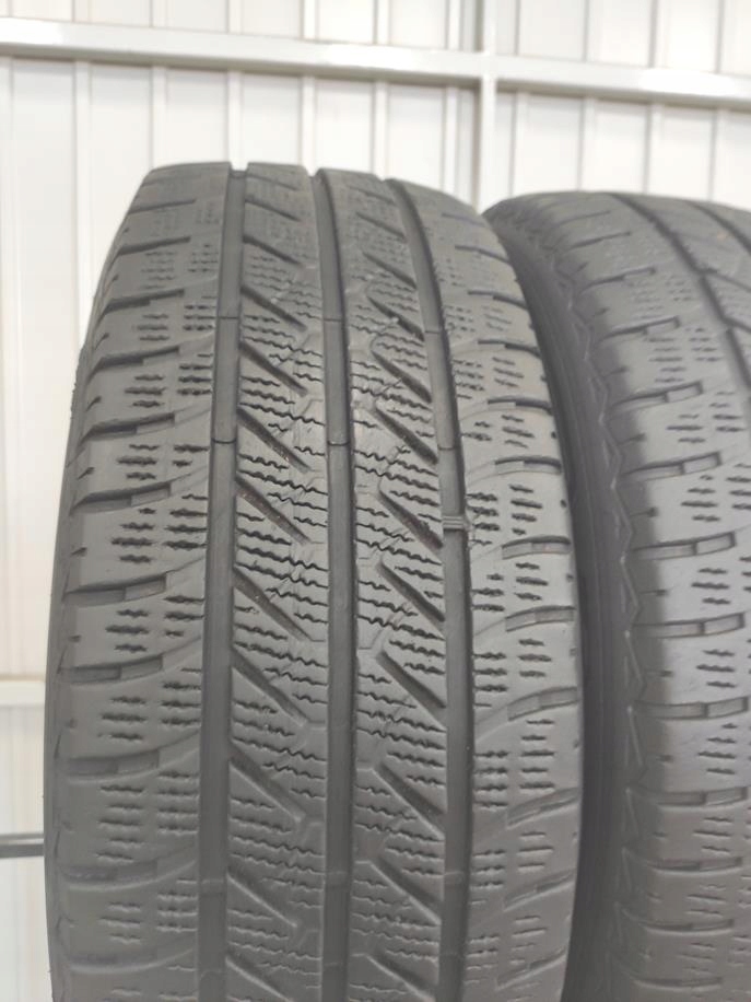 235/65r16c Goodyear 2022, alle Reifen 7 mm 6964 Product image