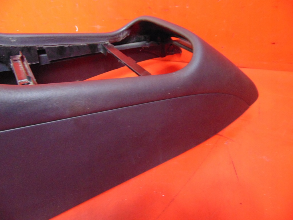 MERCEDES ML W163 LIFT 02- CENTER TUNNEL ARMREST CUP HOLDER Product image