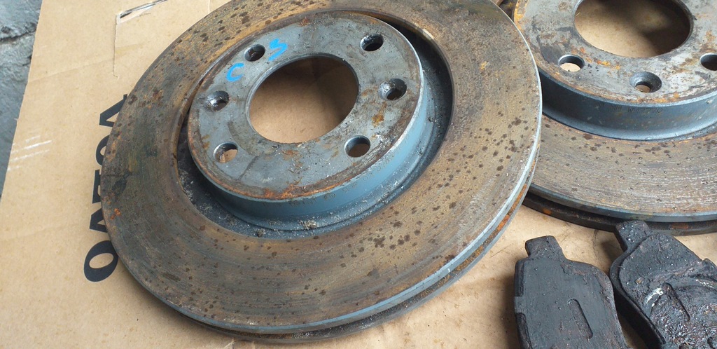 Citroen C3 III 16 Jahre - Bremsscheiben hinten + Beläge ADP154311 Product image