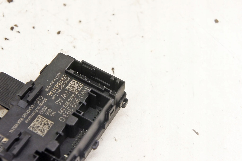 KT018 Audi A4 B9 Türmodul links vorne 8W0959393G Product image
